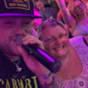 Meet your Posher, Casey